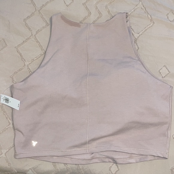 Old Navy workout top - Picture 3 of 3